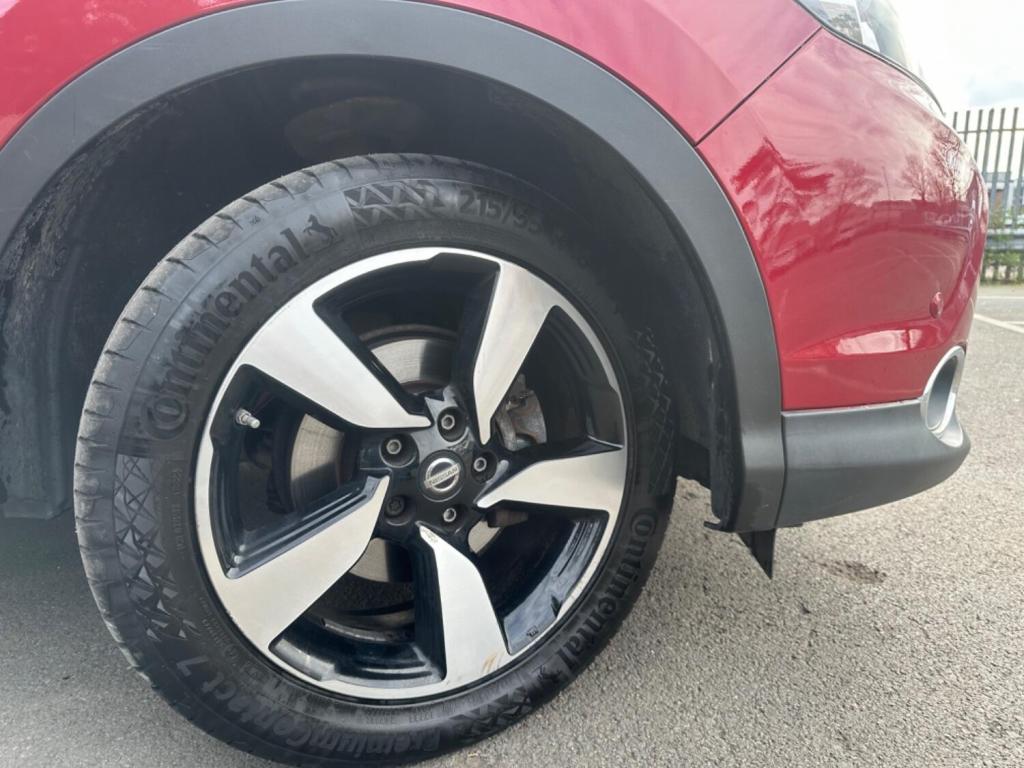 View NISSAN QASHQAI 1.2 DIG-T N-Connecta 