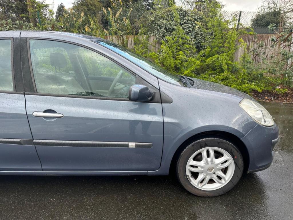 RENAULT CLIO
