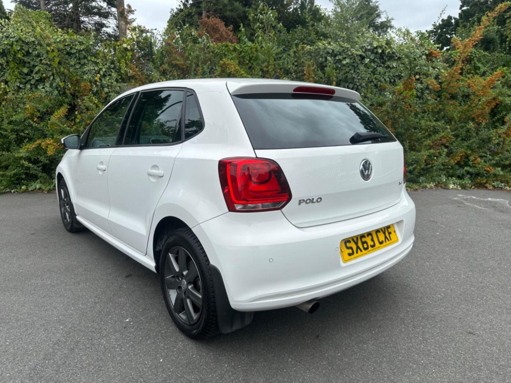 VOLKSWAGEN POLO