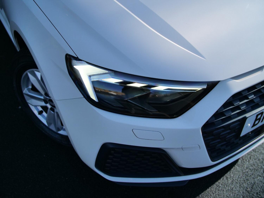 View AUDI A1 1.0 TFSI 25 Technik