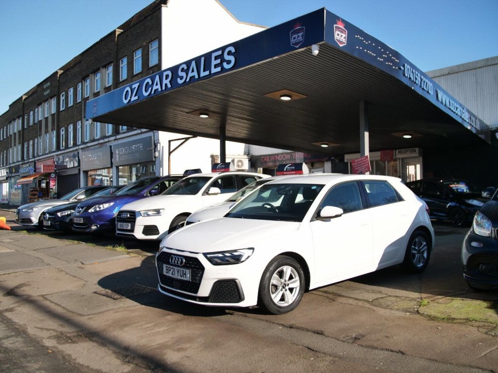 View AUDI A1 1.0 TFSI 25 Technik