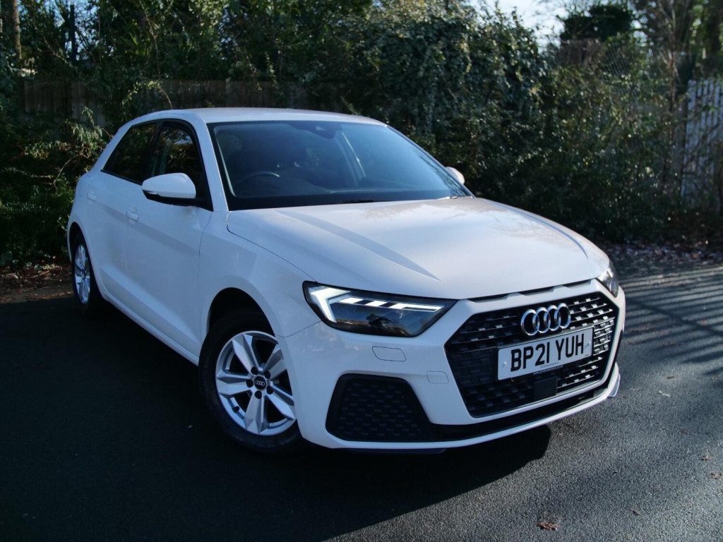 View AUDI A1 1.0 TFSI 25 Technik