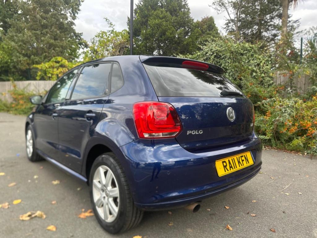 VOLKSWAGEN POLO