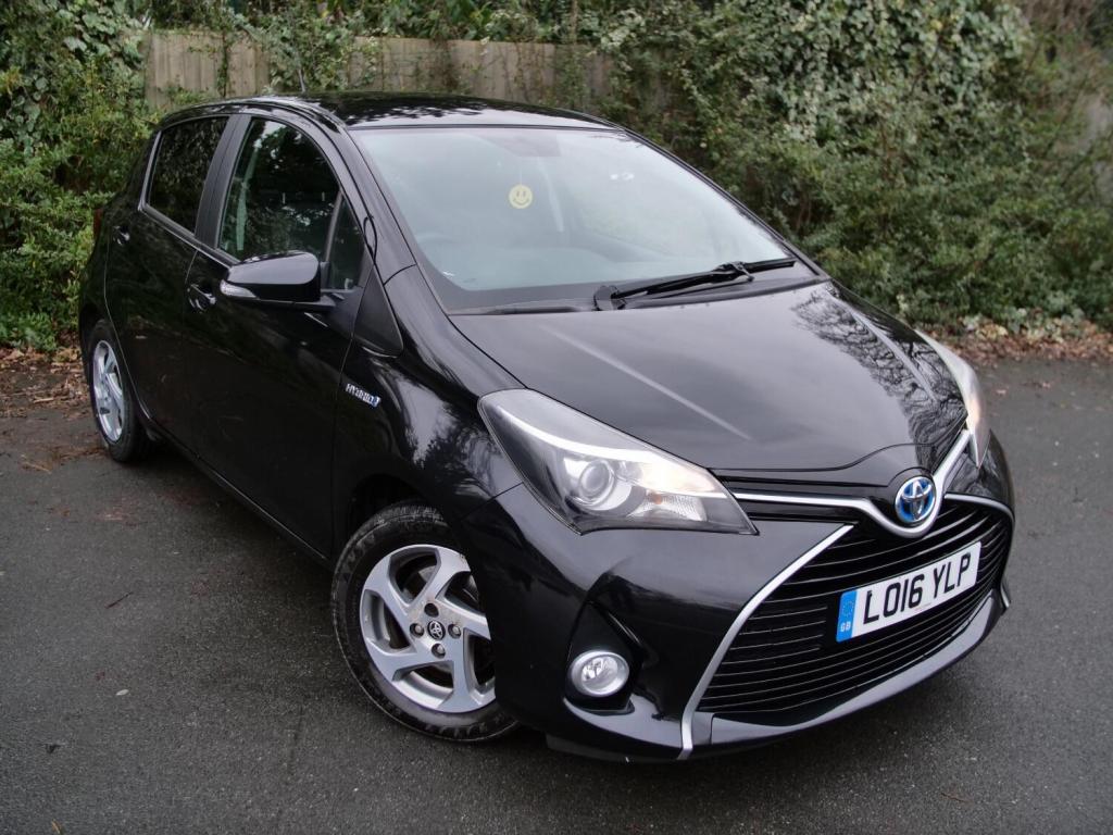 View TOYOTA YARIS 1.5 VVT-h Icon