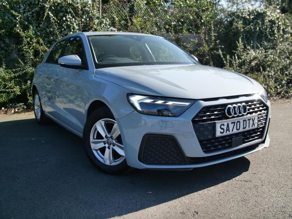 View AUDI A1 1.0 TFSI 25 Technik