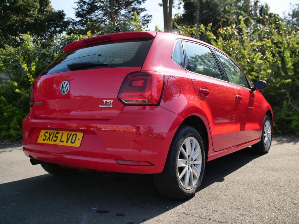 VOLKSWAGEN POLO