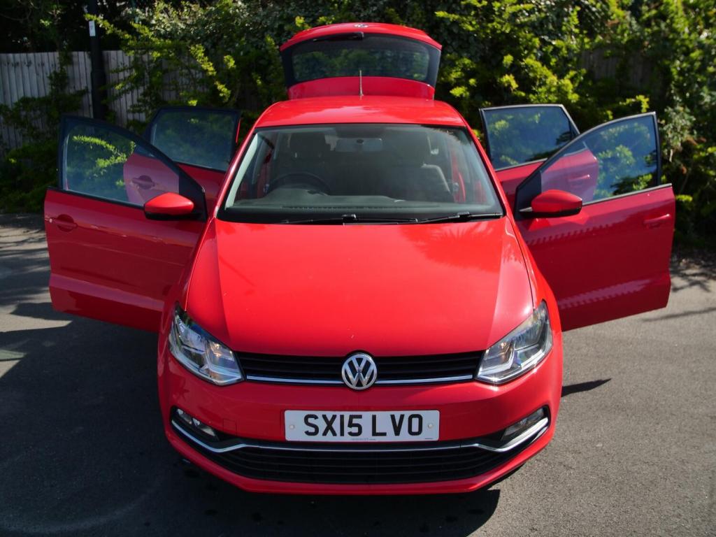 VOLKSWAGEN POLO
