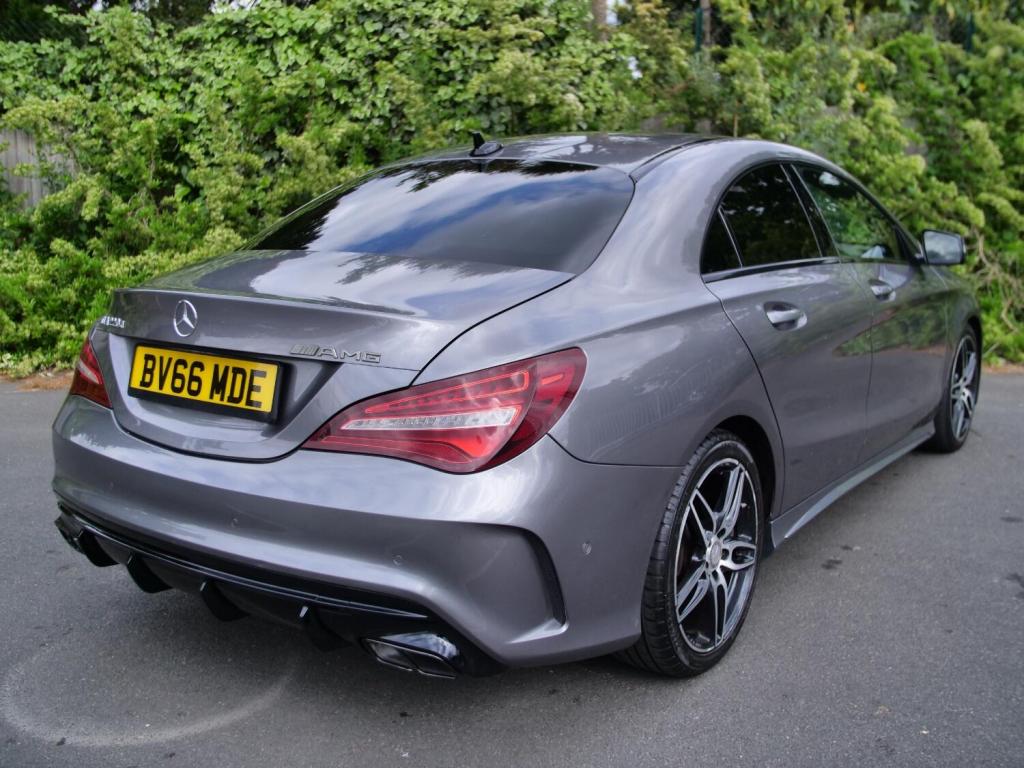 MERCEDES-BENZ CLA