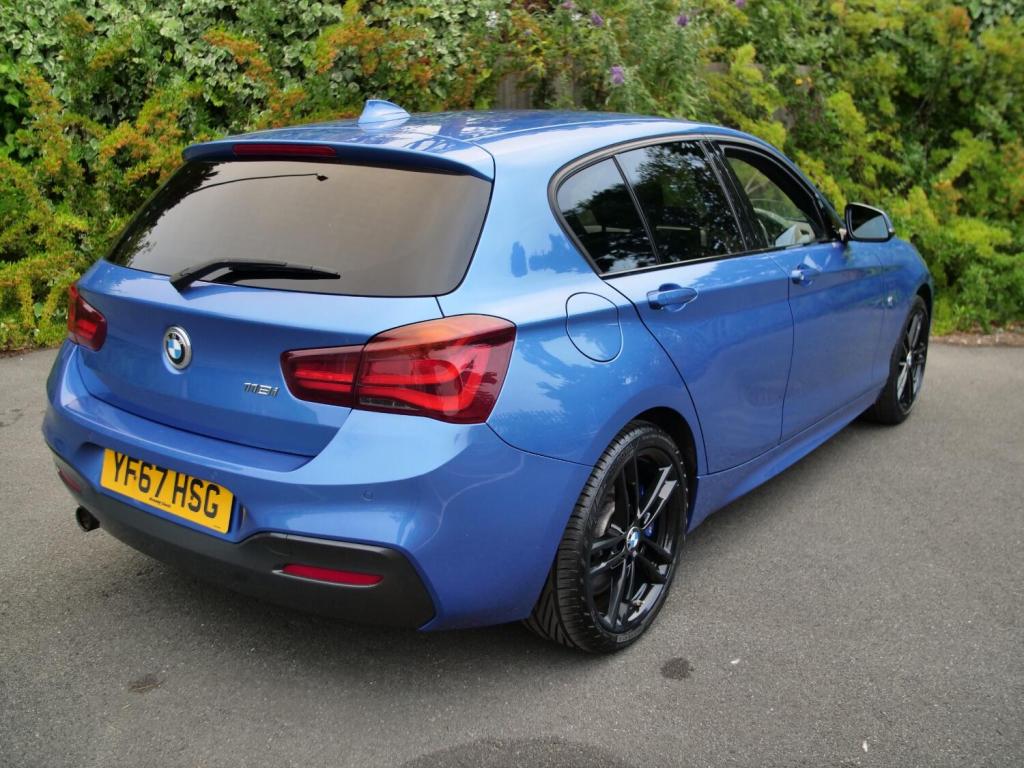BMW 1 SERIES