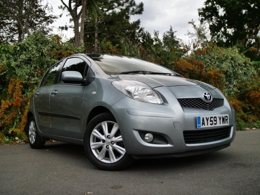 View TOYOTA YARIS 1.3 Dual VVT-i T Spirit