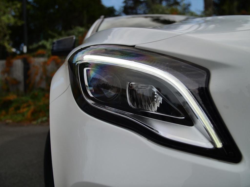 View MERCEDES-BENZ GLA CLASS 1.6 GLA180 Urban Edition