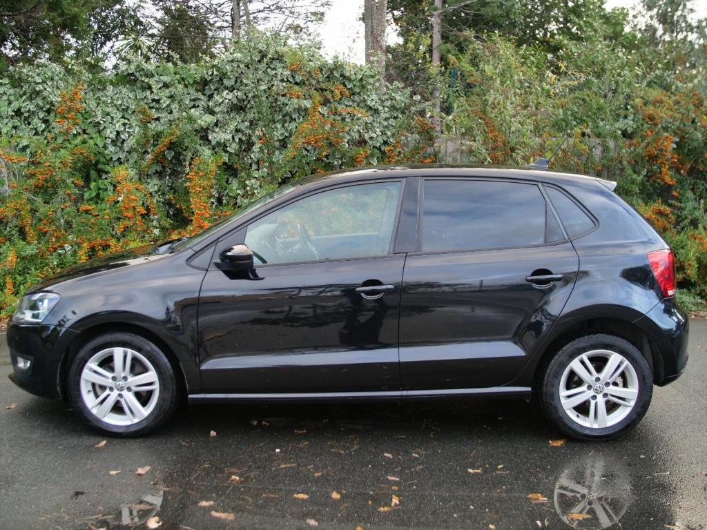 VOLKSWAGEN POLO