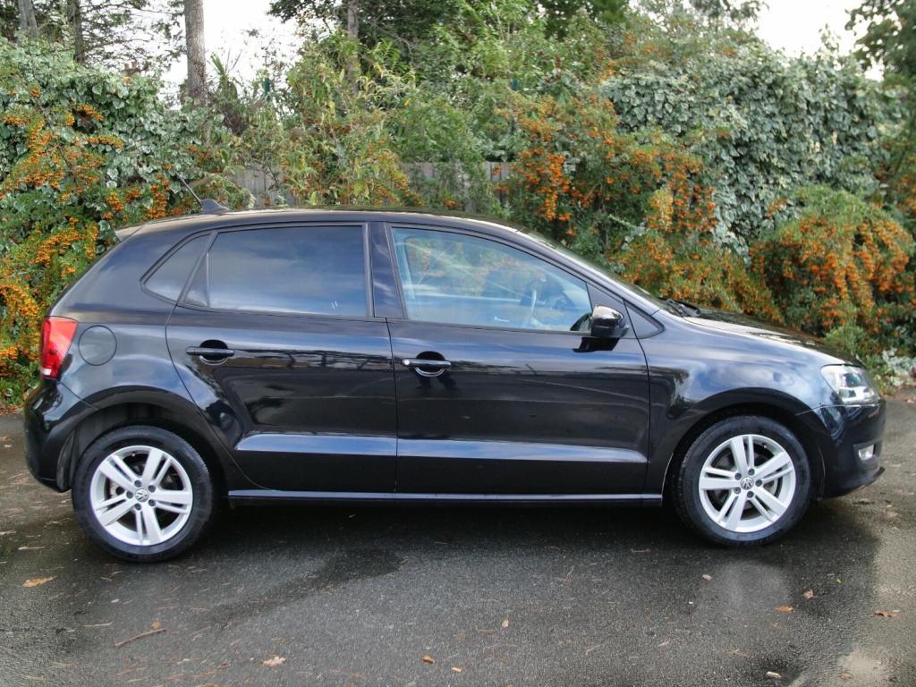 VOLKSWAGEN POLO