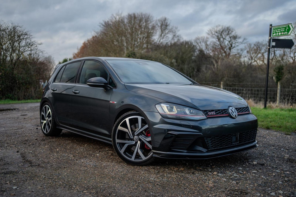 View VOLKSWAGEN GOLF 2.0 TSI BlueMotion Tech GTI Clubsport 40