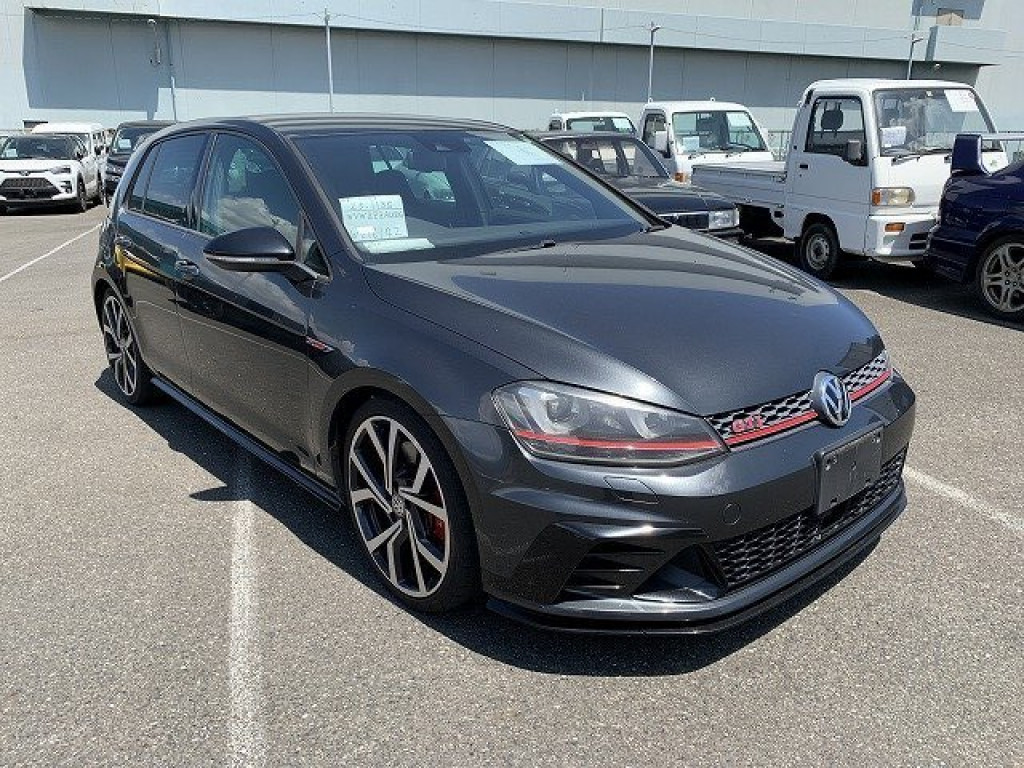 View VOLKSWAGEN GOLF 2.0 TSI BlueMotion Tech GTI Clubsport 40