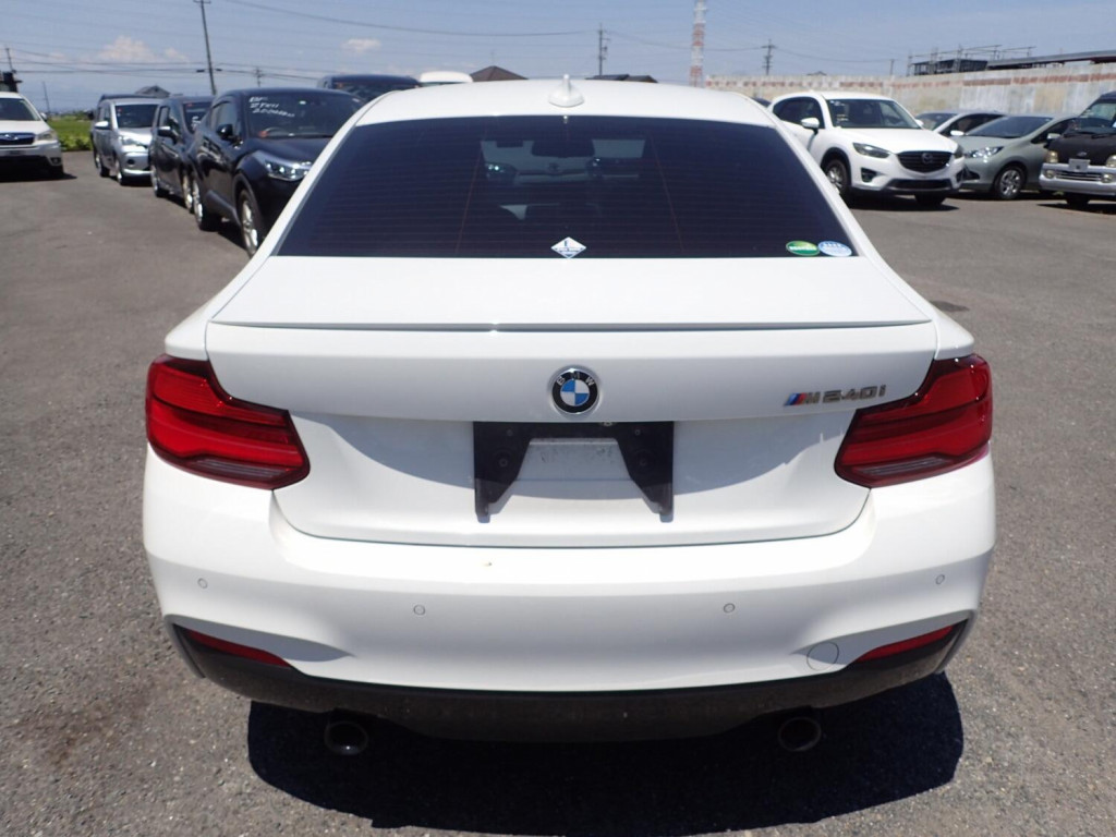 View BMW 2 SERIES 3.0 M240i GPF