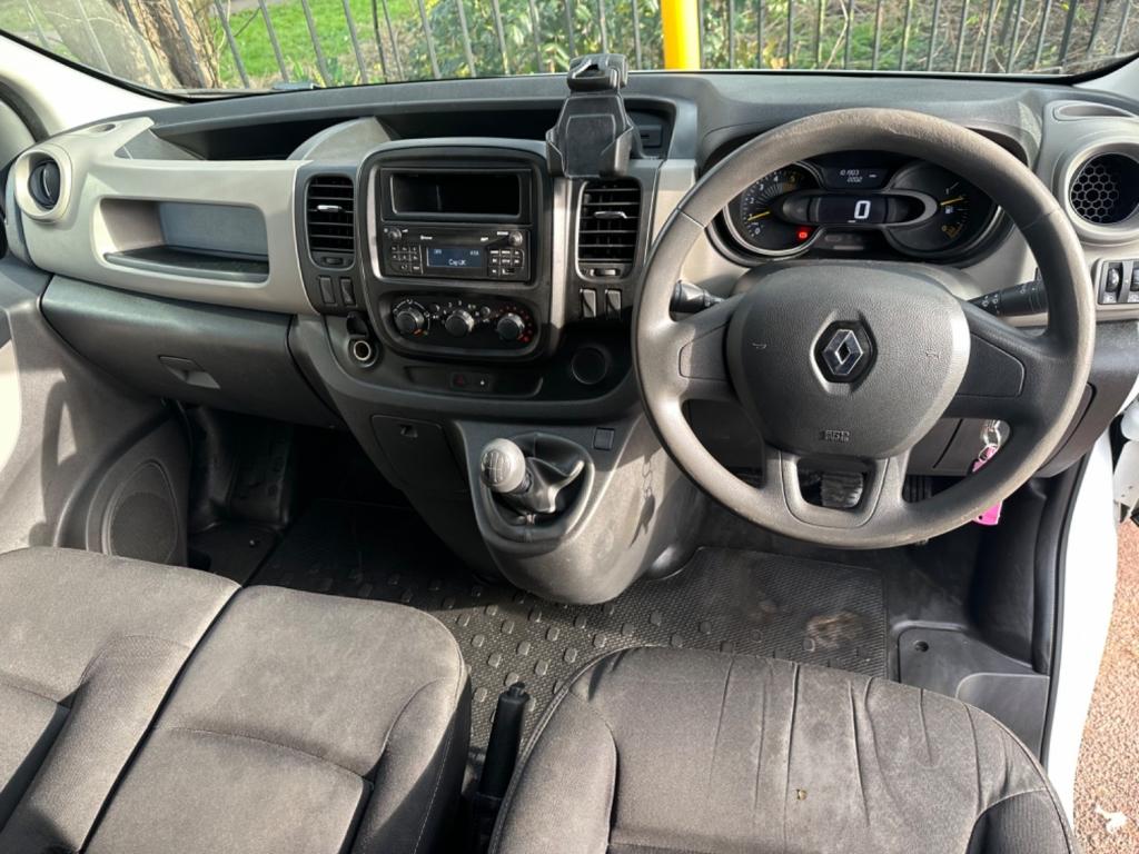 RENAULT TRAFIC