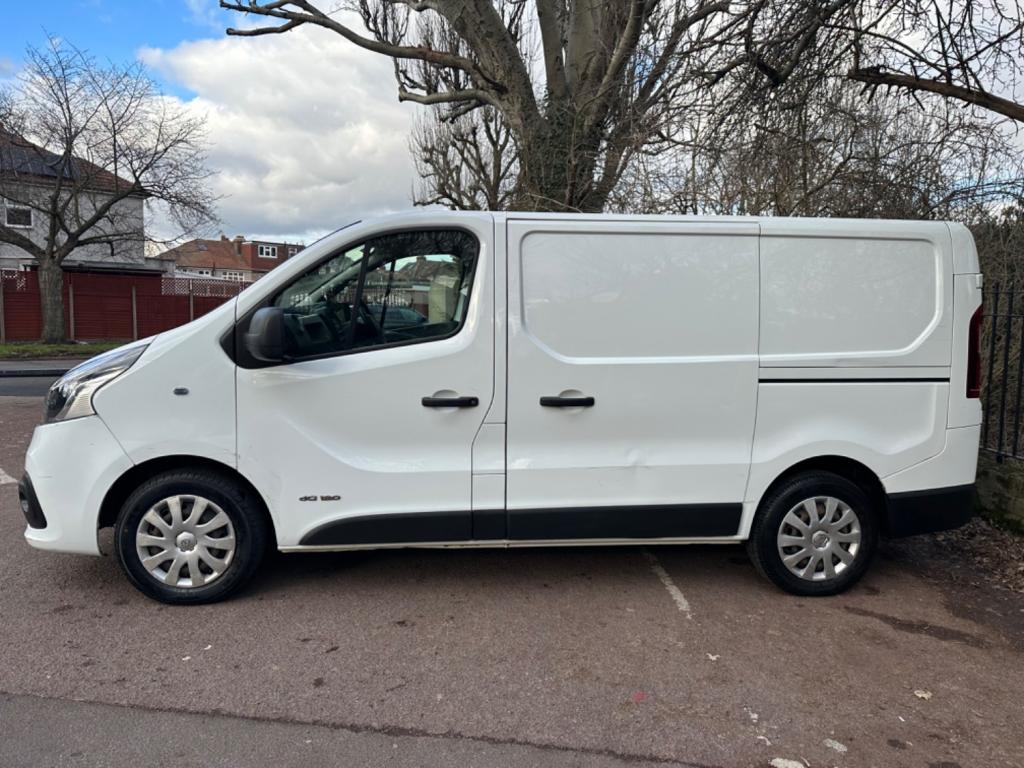 RENAULT TRAFIC