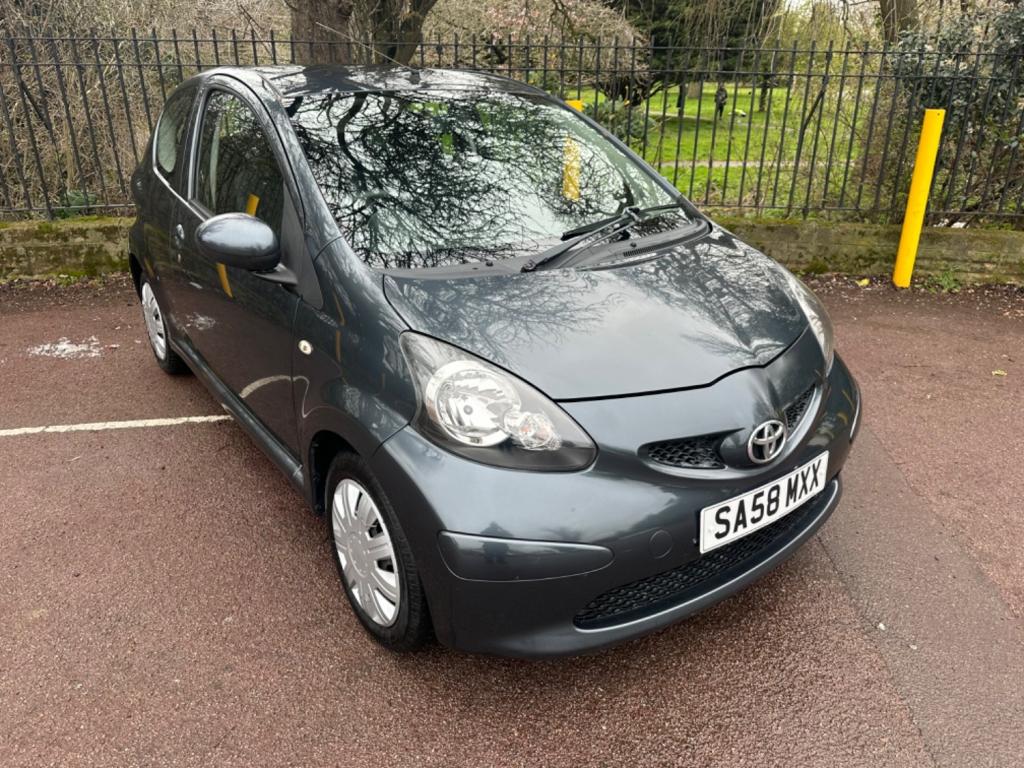 View TOYOTA AYGO VVT-I +
