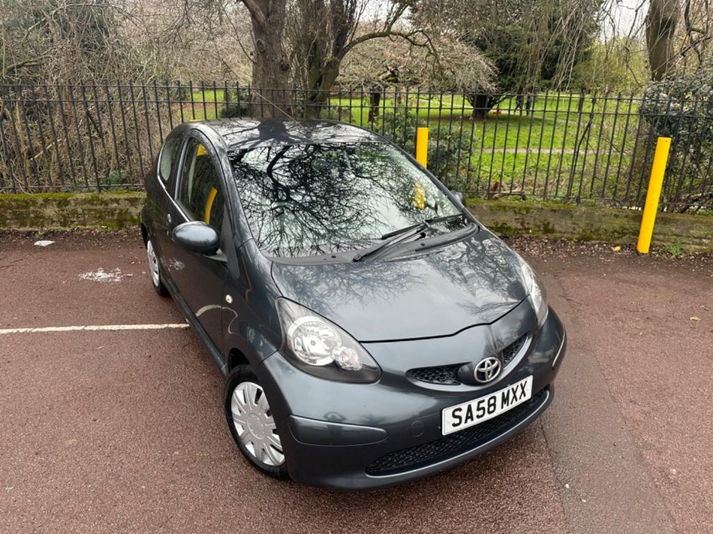 View TOYOTA AYGO VVT-I +