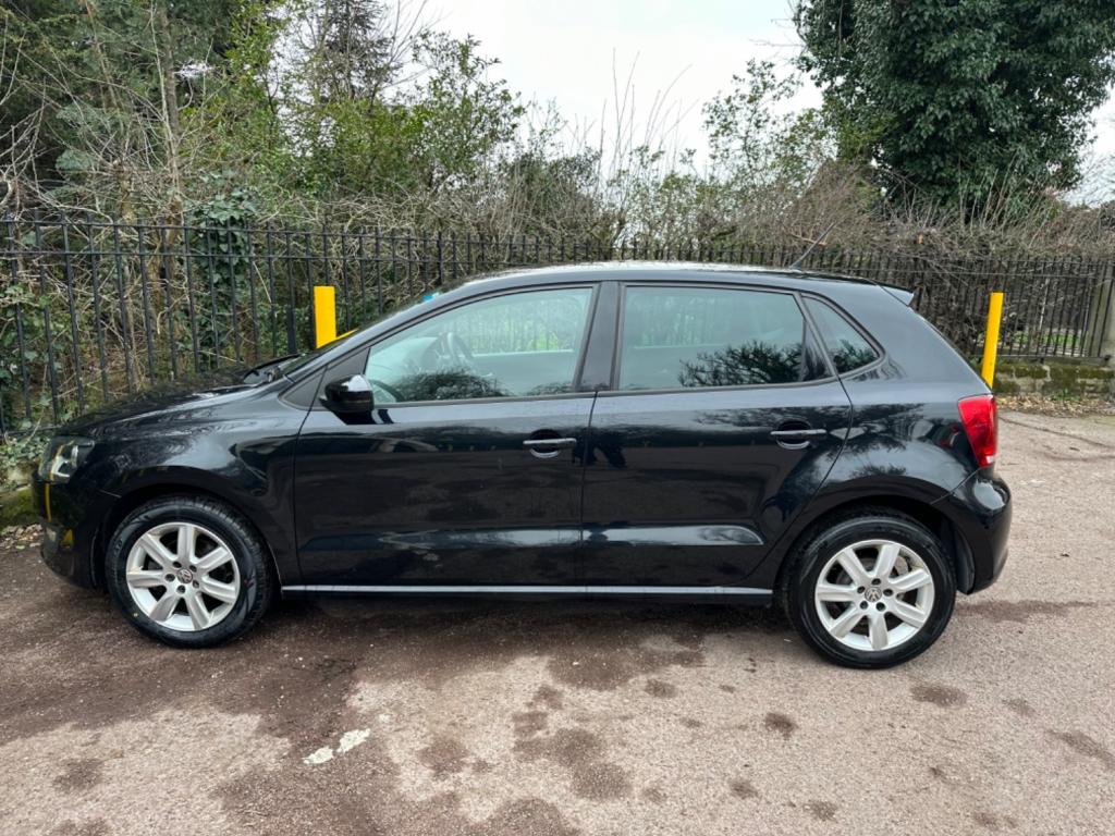 VOLKSWAGEN POLO