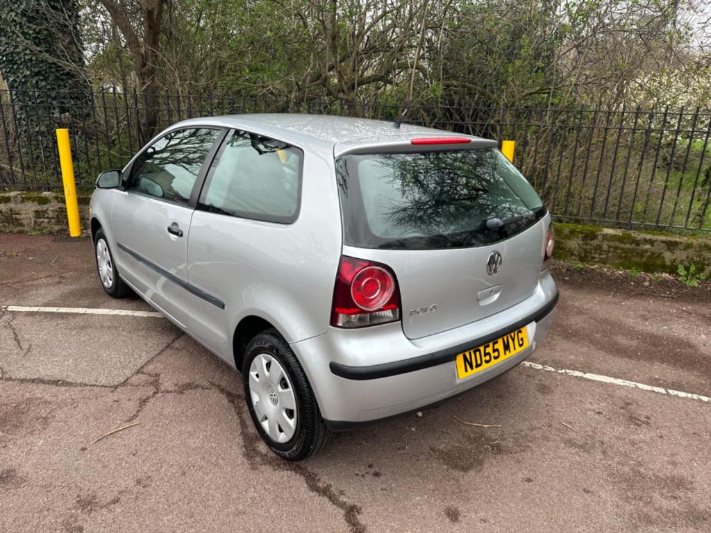 VOLKSWAGEN POLO
