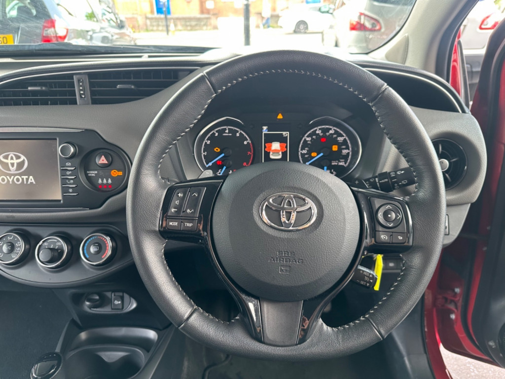 TOYOTA YARIS