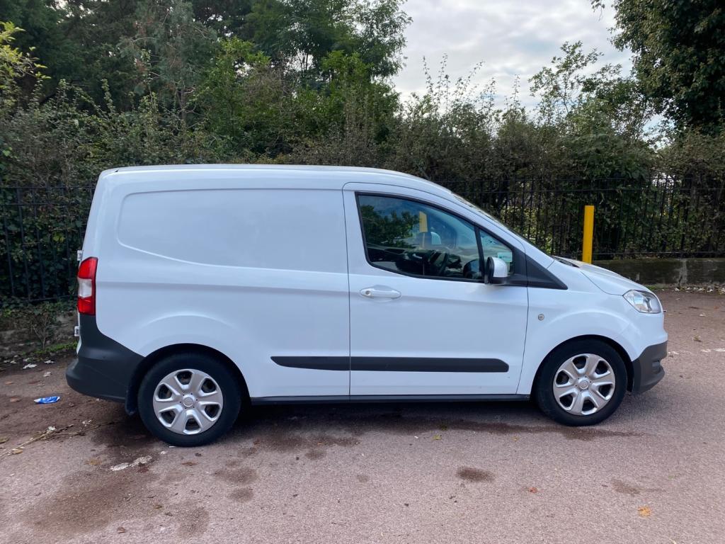 FORD TRANSIT COURIER