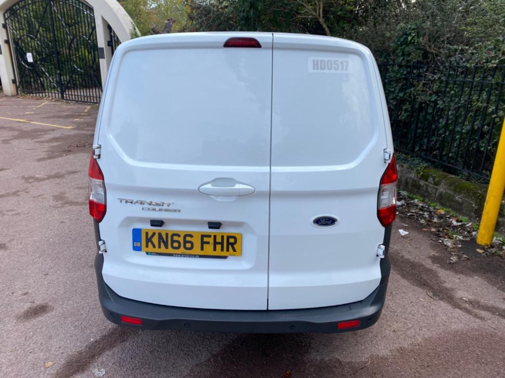 FORD TRANSIT COURIER
