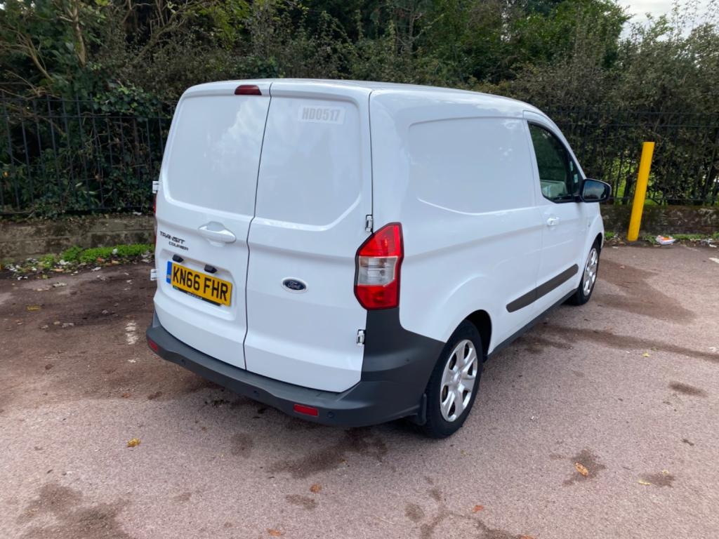 FORD TRANSIT COURIER