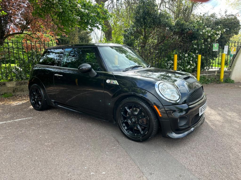 View MINI MINI COOPER S