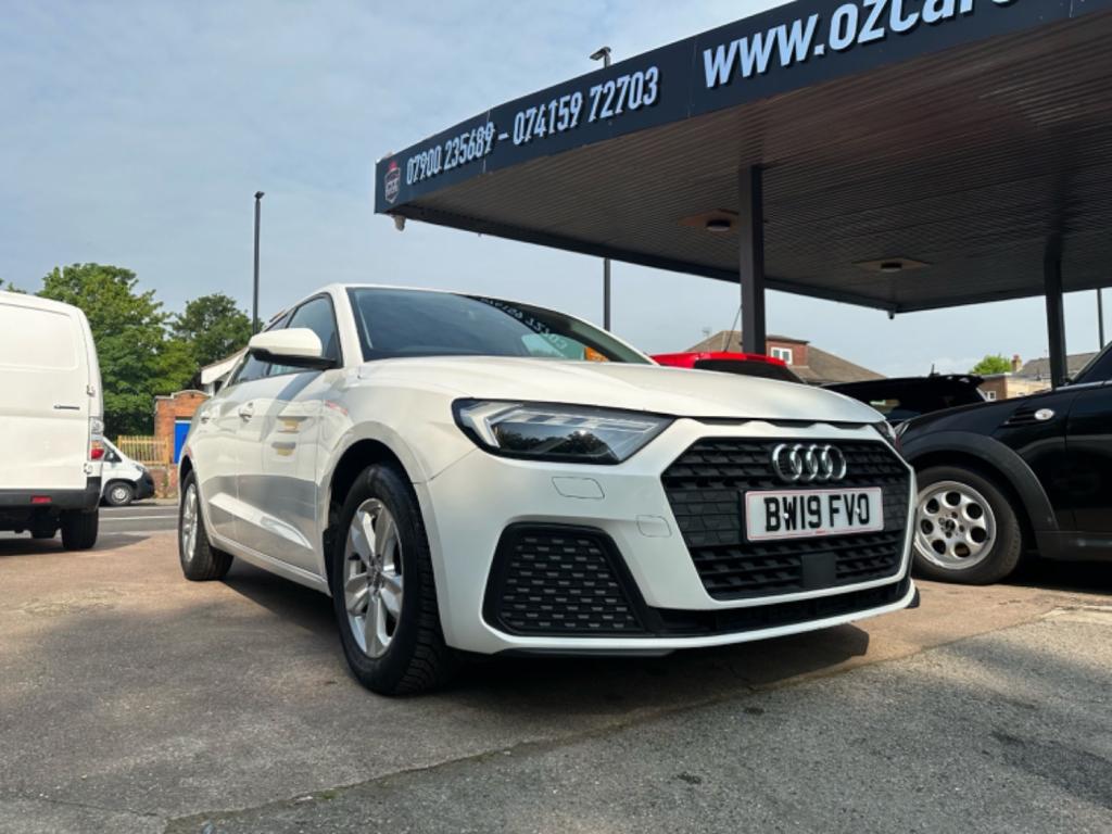 View AUDI A1 SPORTBACK TFSI SE