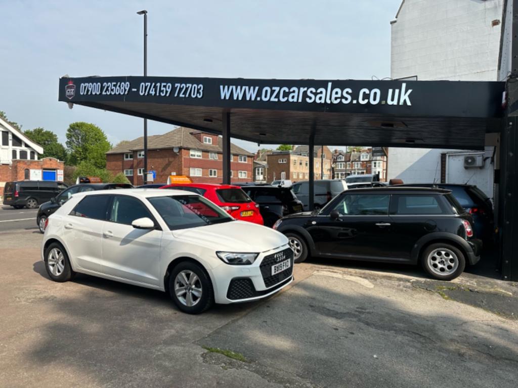 View AUDI A1 SPORTBACK TFSI SE