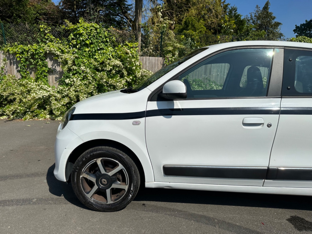 RENAULT TWINGO