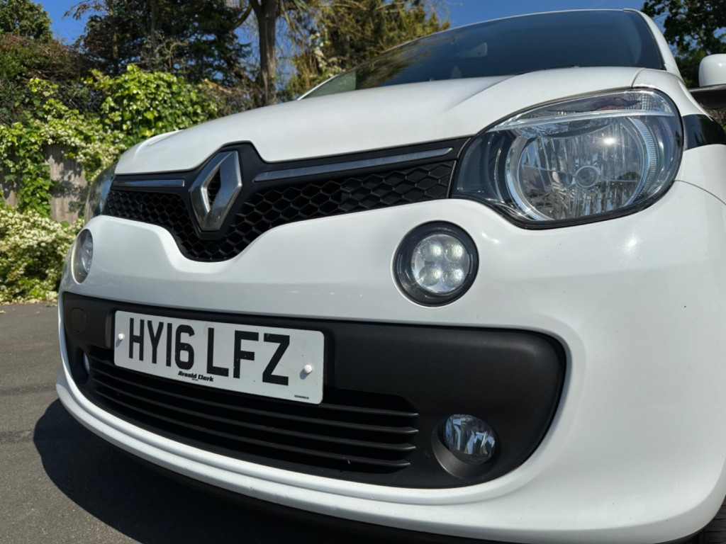 RENAULT TWINGO