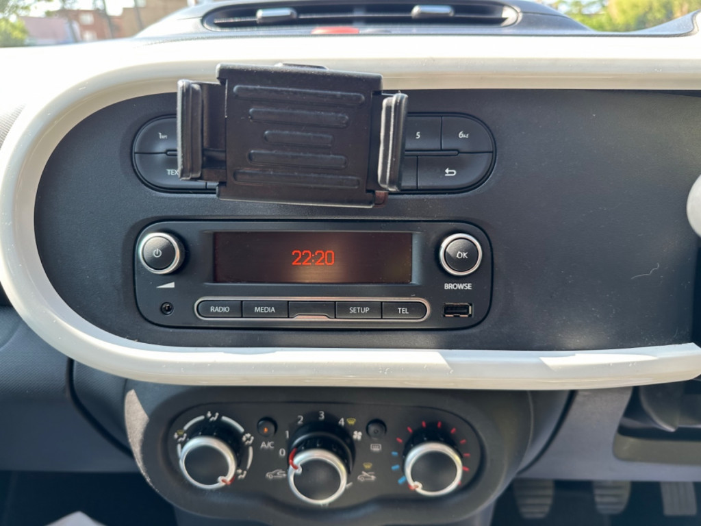 RENAULT TWINGO