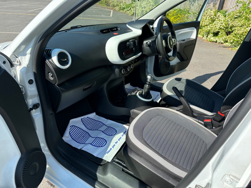 RENAULT TWINGO