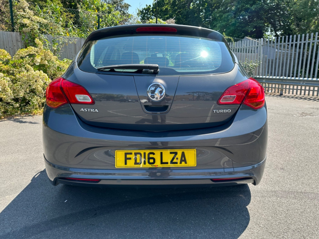 VAUXHALL ASTRA