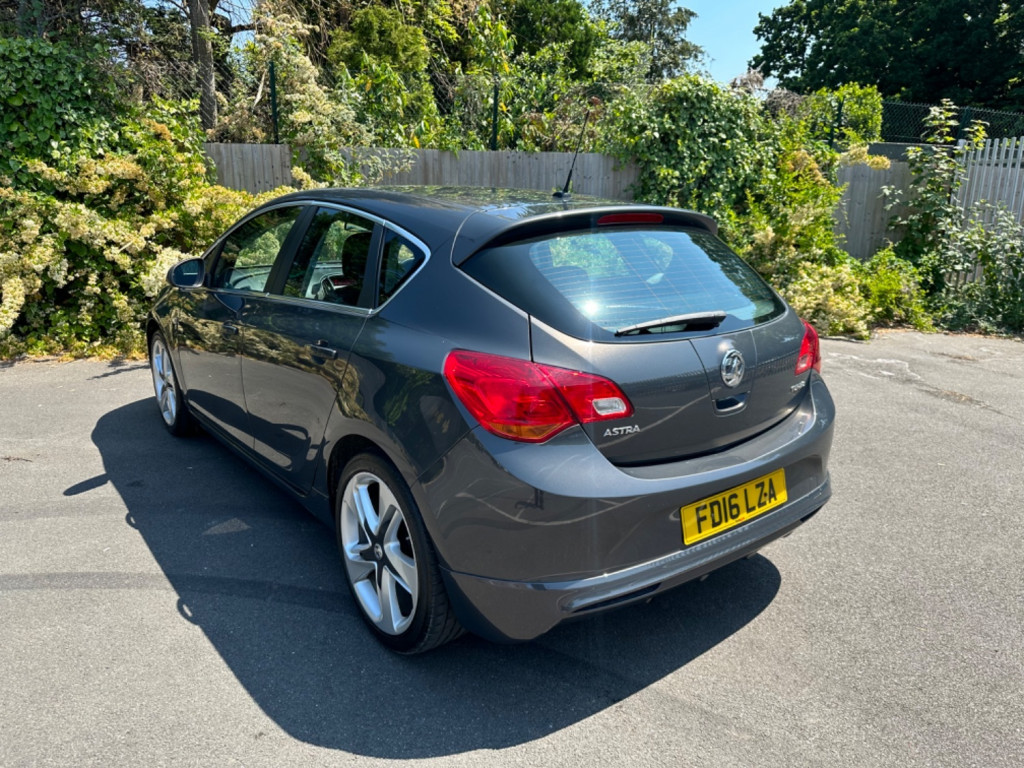 VAUXHALL ASTRA
