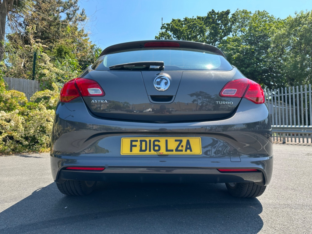 VAUXHALL ASTRA