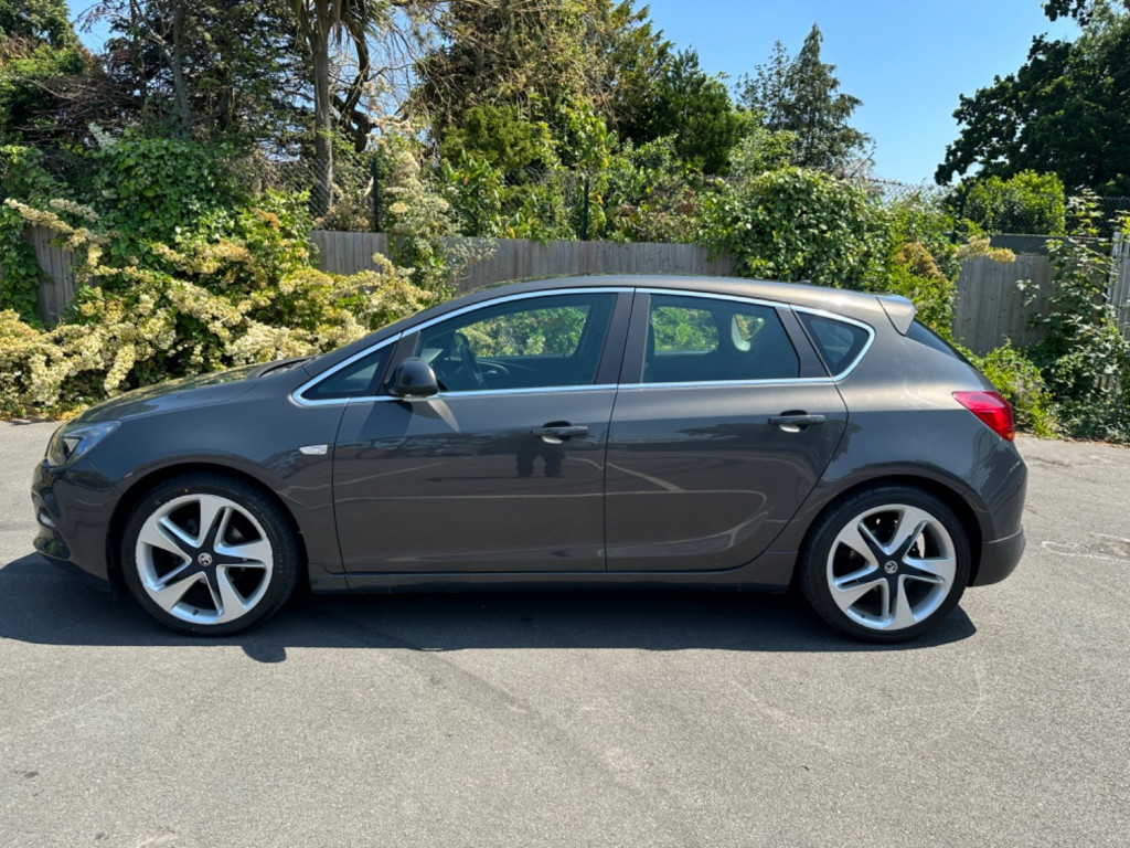 VAUXHALL ASTRA