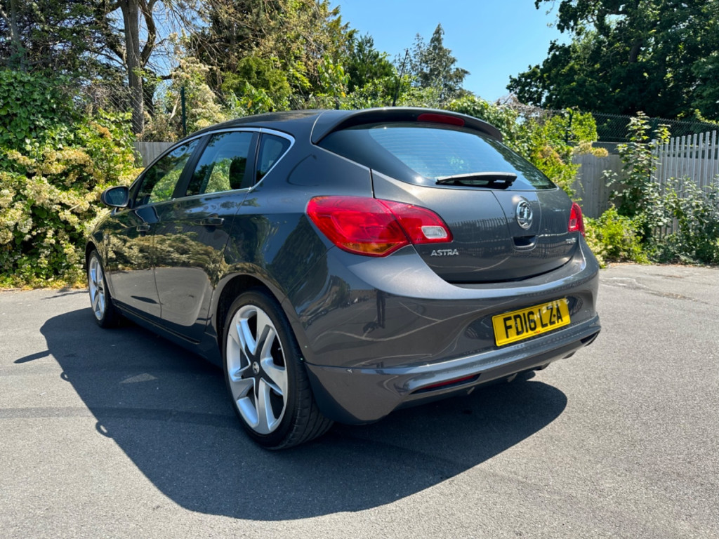 VAUXHALL ASTRA