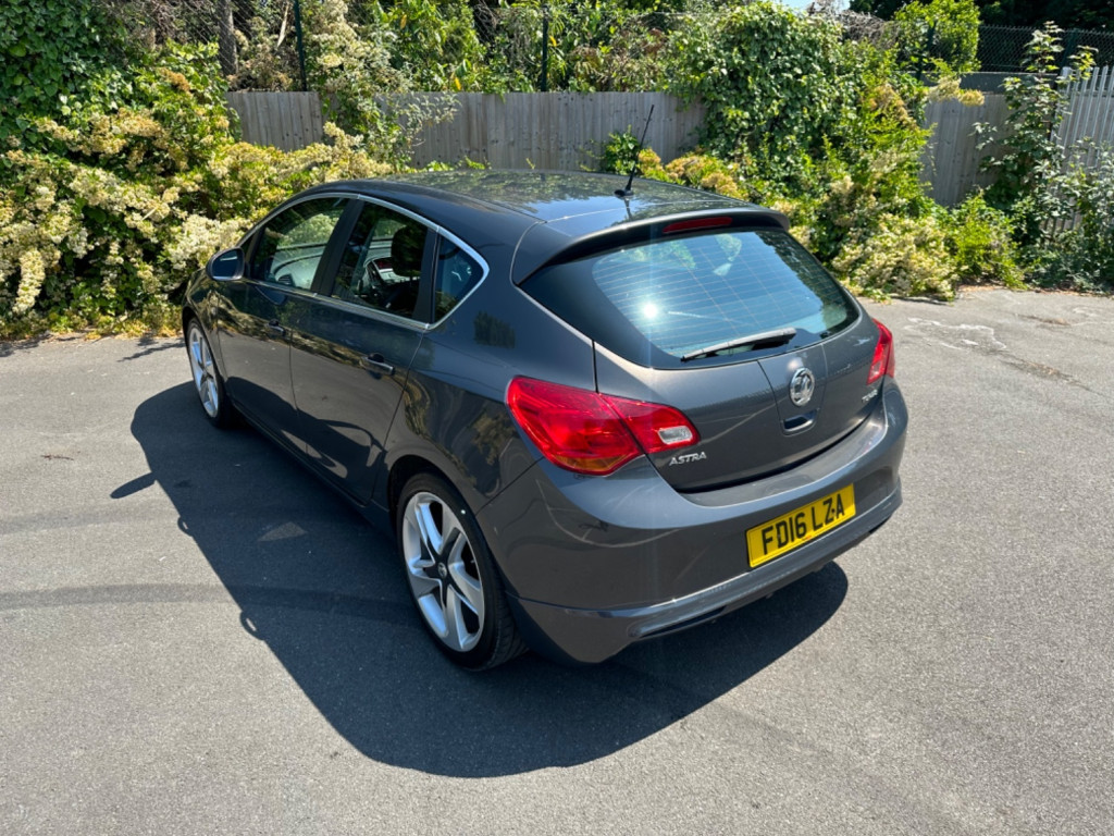 VAUXHALL ASTRA