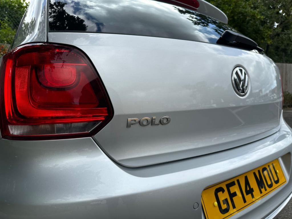 VOLKSWAGEN POLO