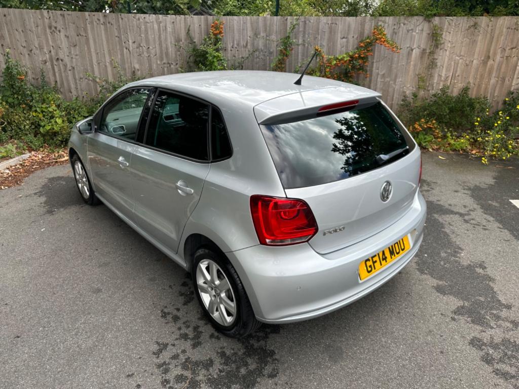 VOLKSWAGEN POLO