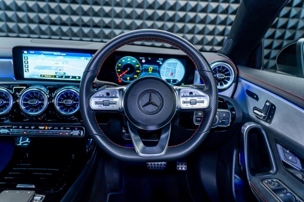 MERCEDES-BENZ CLA