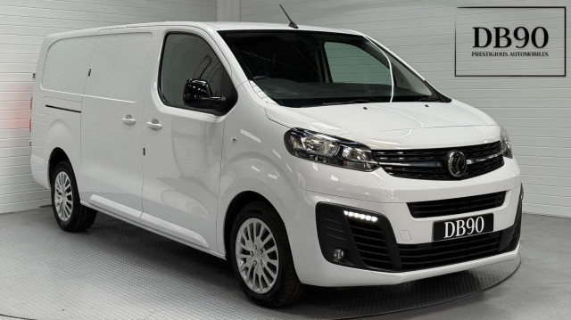 VAUXHALL VIVARO