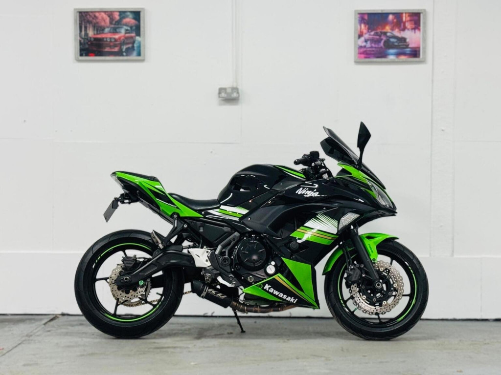 KAWASAKI Ninja 650