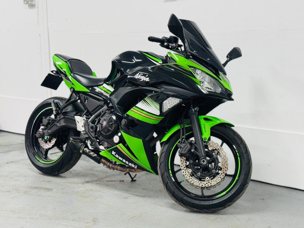 KAWASAKI Ninja 650