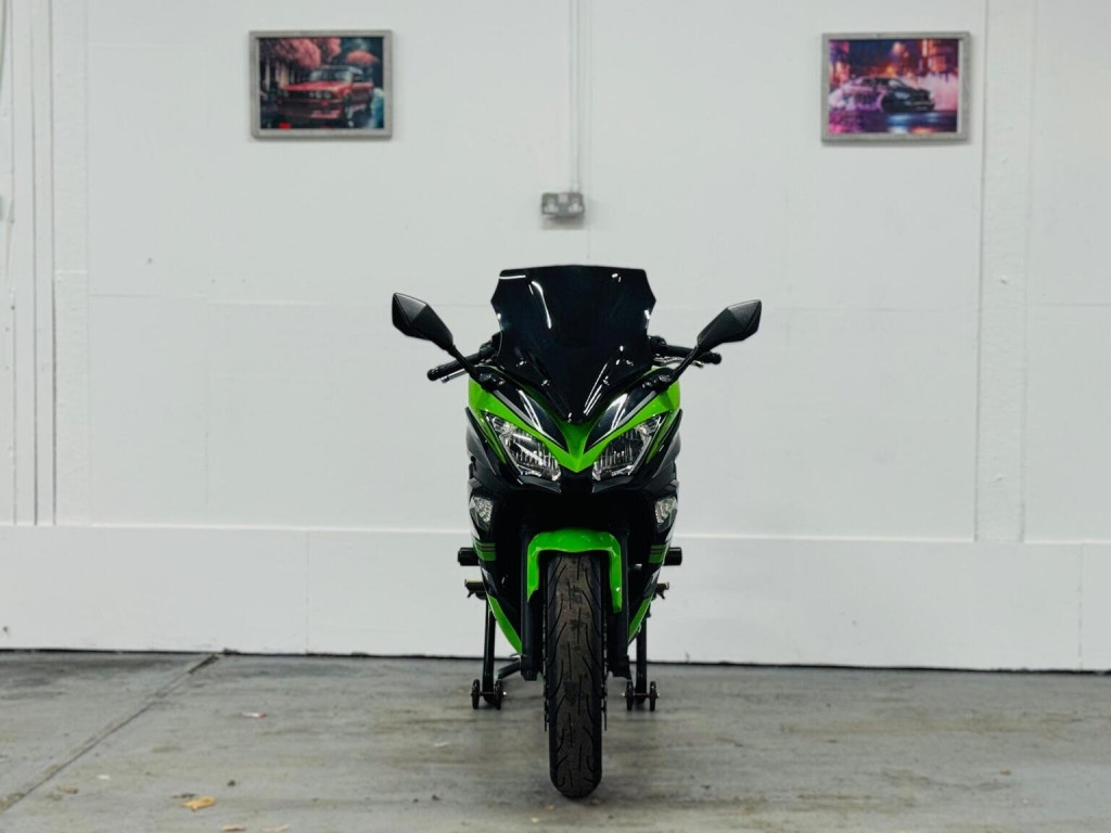 KAWASAKI Ninja 650